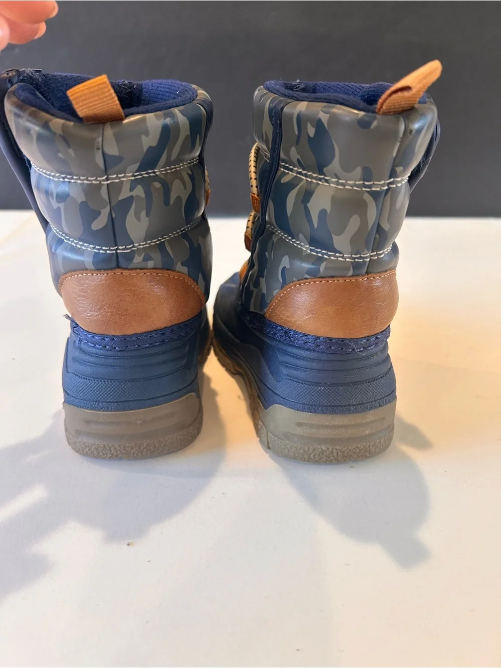 OshKosh Kids Size 5 Blue Camo Waterproof Winter Snow Boots
